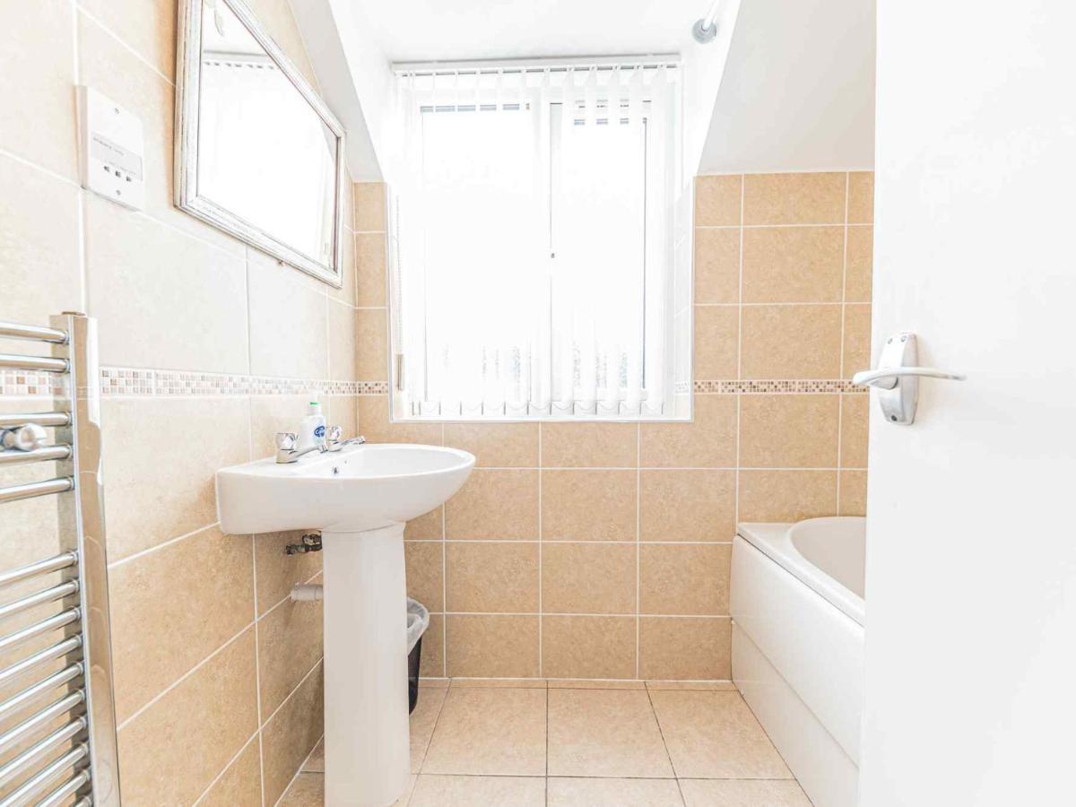 Pass The Keys Comfortable 3 Bed In Central Bowness With Parking ウィンダミア エクステリア 写真