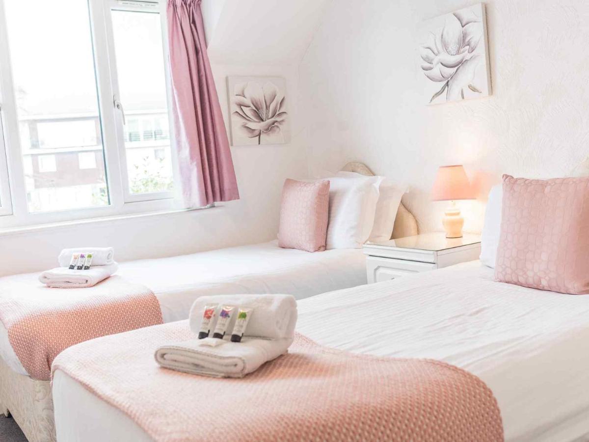 Pass The Keys Comfortable 3 Bed In Central Bowness With Parking ウィンダミア エクステリア 写真