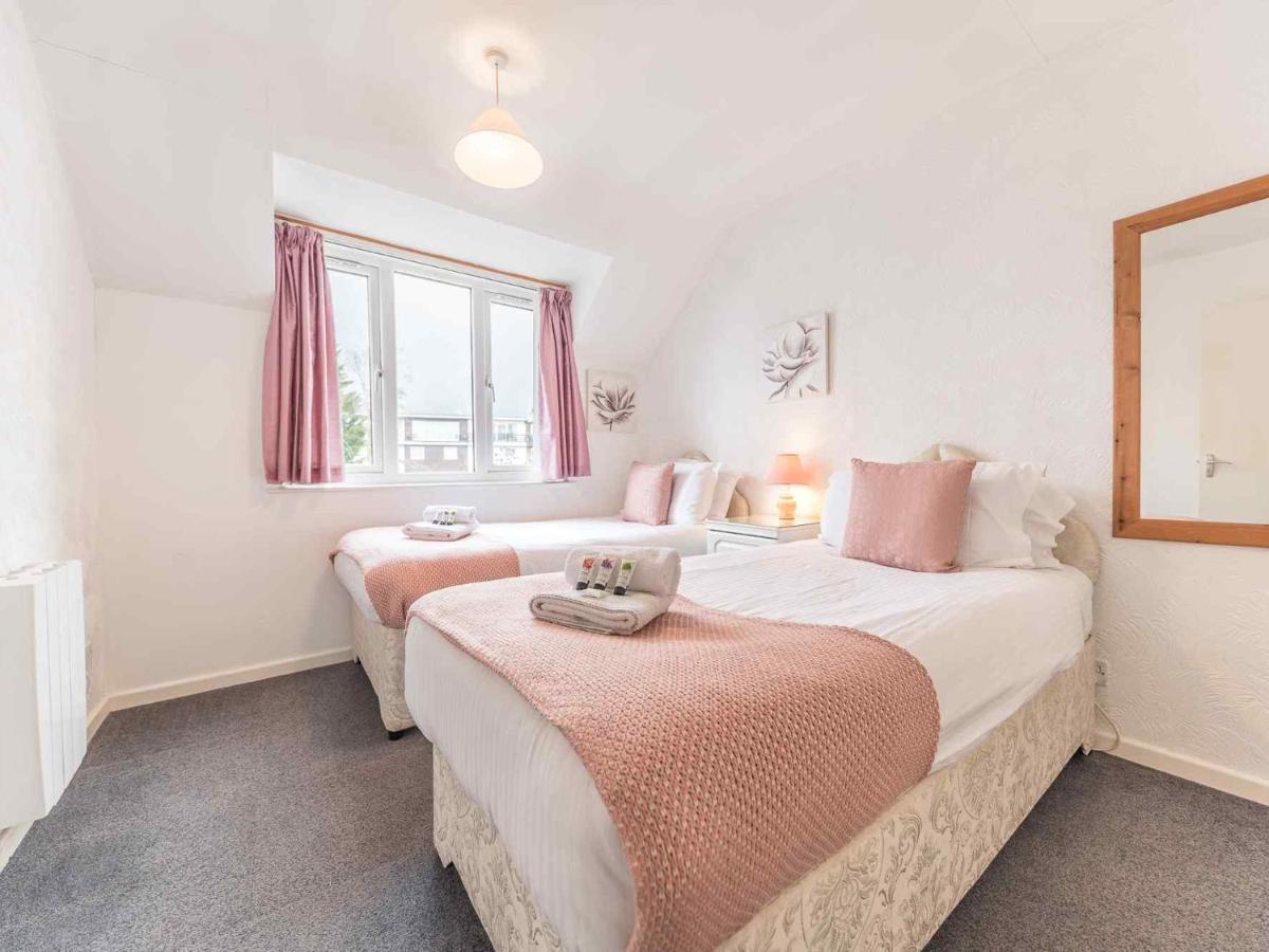 Pass The Keys Comfortable 3 Bed In Central Bowness With Parking ウィンダミア エクステリア 写真